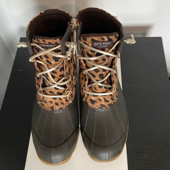 Sperry Brown & Leopard Print Gold Hardware Rain Boots SZ 8, EUC, Waterproof - Picture 3 of 10